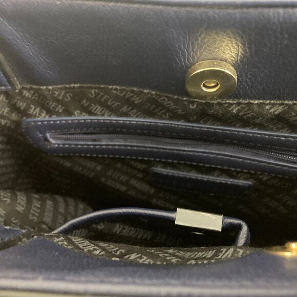 Beautiful Steve Madden Tote Bag - Picture 9 of 9